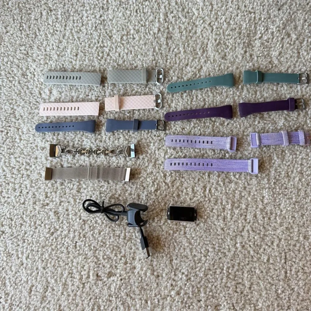 Fitbit Charge 3 For Repair/Parts Plus Working Charger & 8 Nice Bands S/M